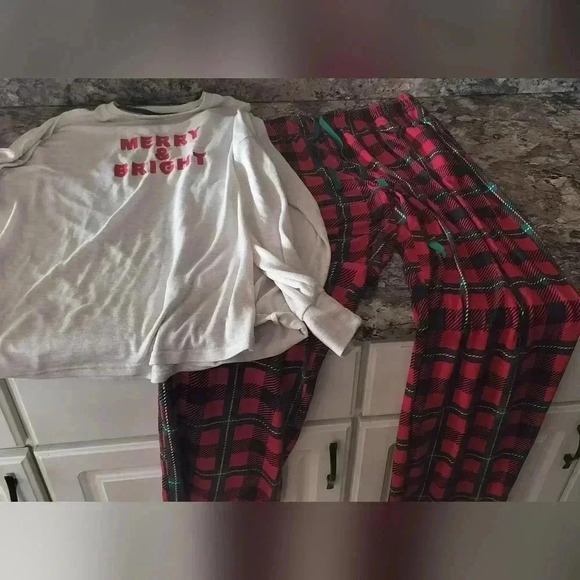 Family Unisex Christmas pajamas set pants top set. Multiple sizes - Picture 2 of 4